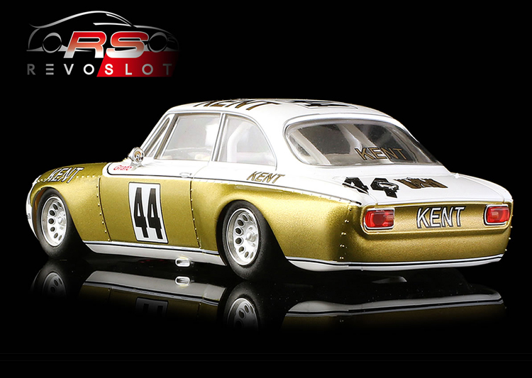 RevoSlot Alfa Romeo GTA  Kent # 44  gold
